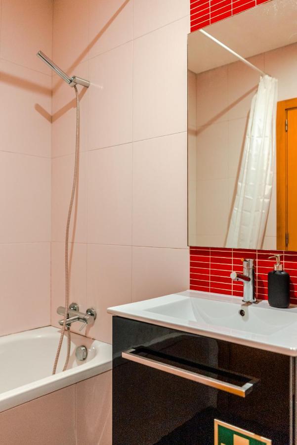 Cozy In The Heart Of Lapa - 5min Walk To Metro! Appartement